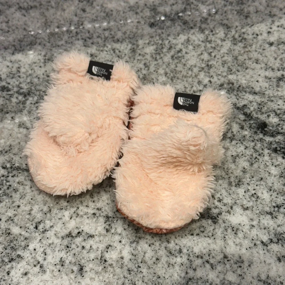 The North Face Kids Fuzzy Mittens‎ Pink Knit Print Logo Size XS